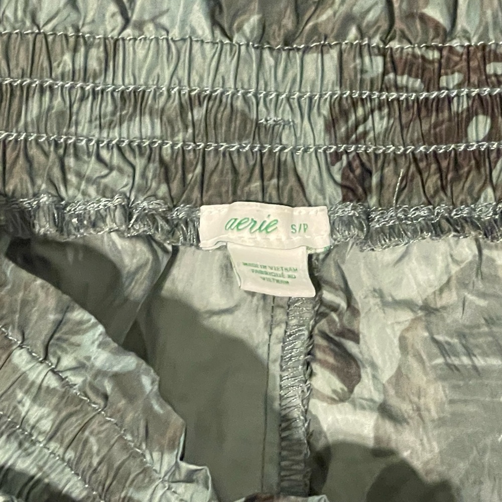Aerie tropical shorts - Picture 2 of 3